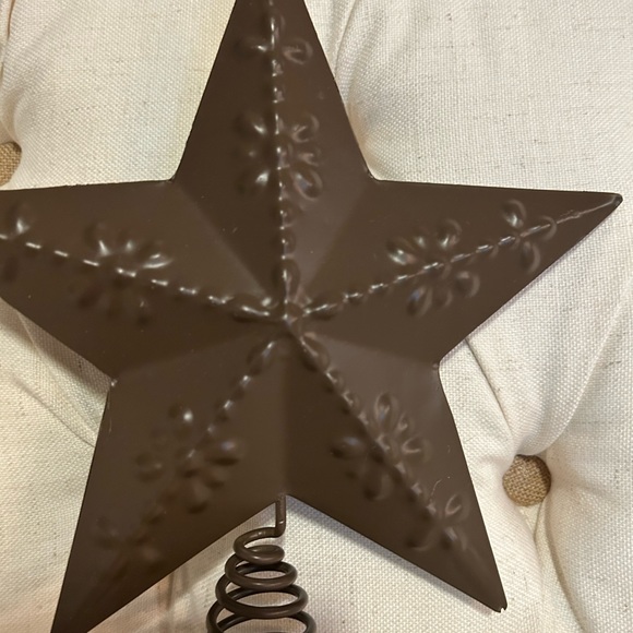 Rustic Metal Christmas Tree Topper - Picture 2 of 3